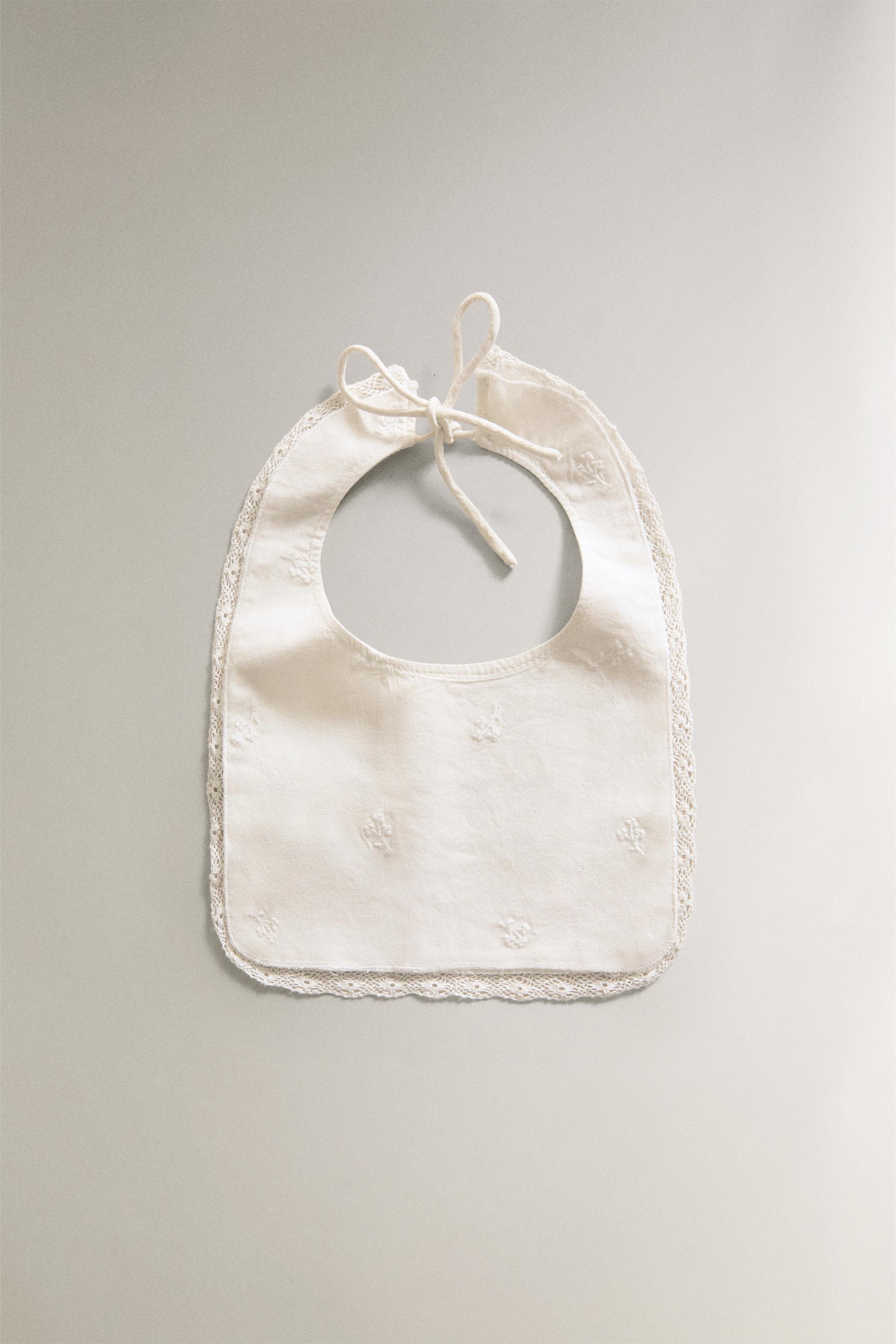 BABY BIB WITH FLORAL EMBROIDERY